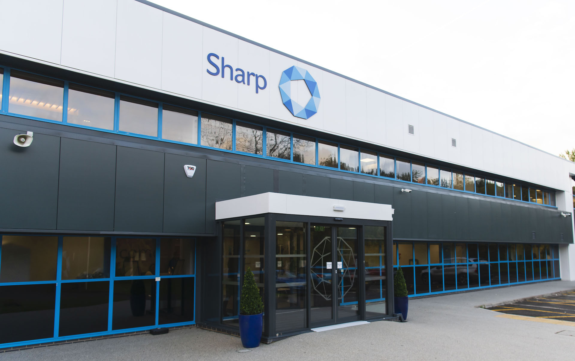 Sharp Expands its Commercial Capabilities to UK Facility Sharp Services